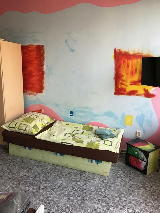 Hotel Sebarozvoja S Moznostou Ziskania Poznania A Inspirujucich Prostriedkov Na Uplatnovanie Vedomia, Premenu Seba A Prostredia Interieru Hotel